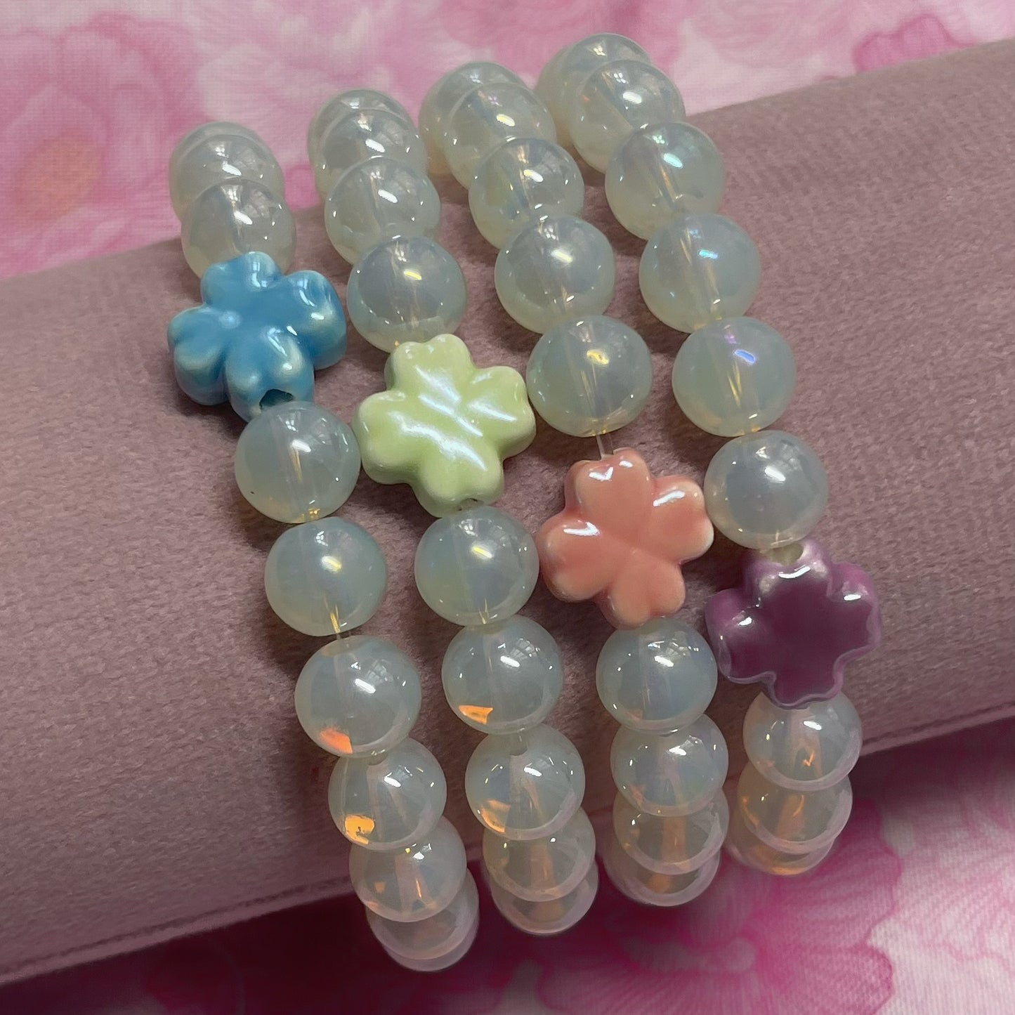 Cloudy Glass Clover Bracelet