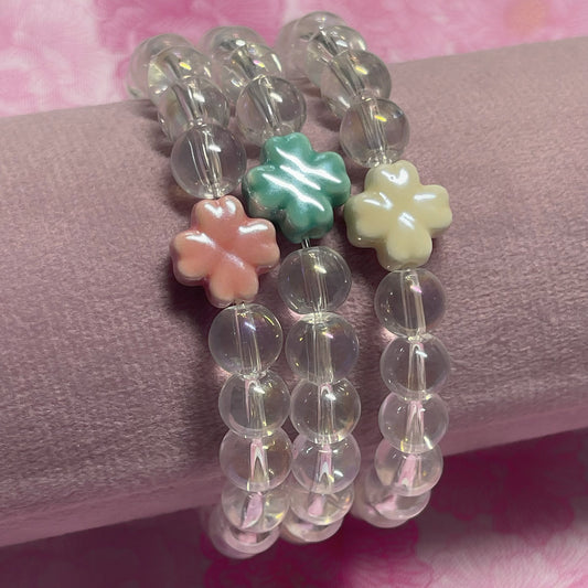 Glass Clover Bracelet